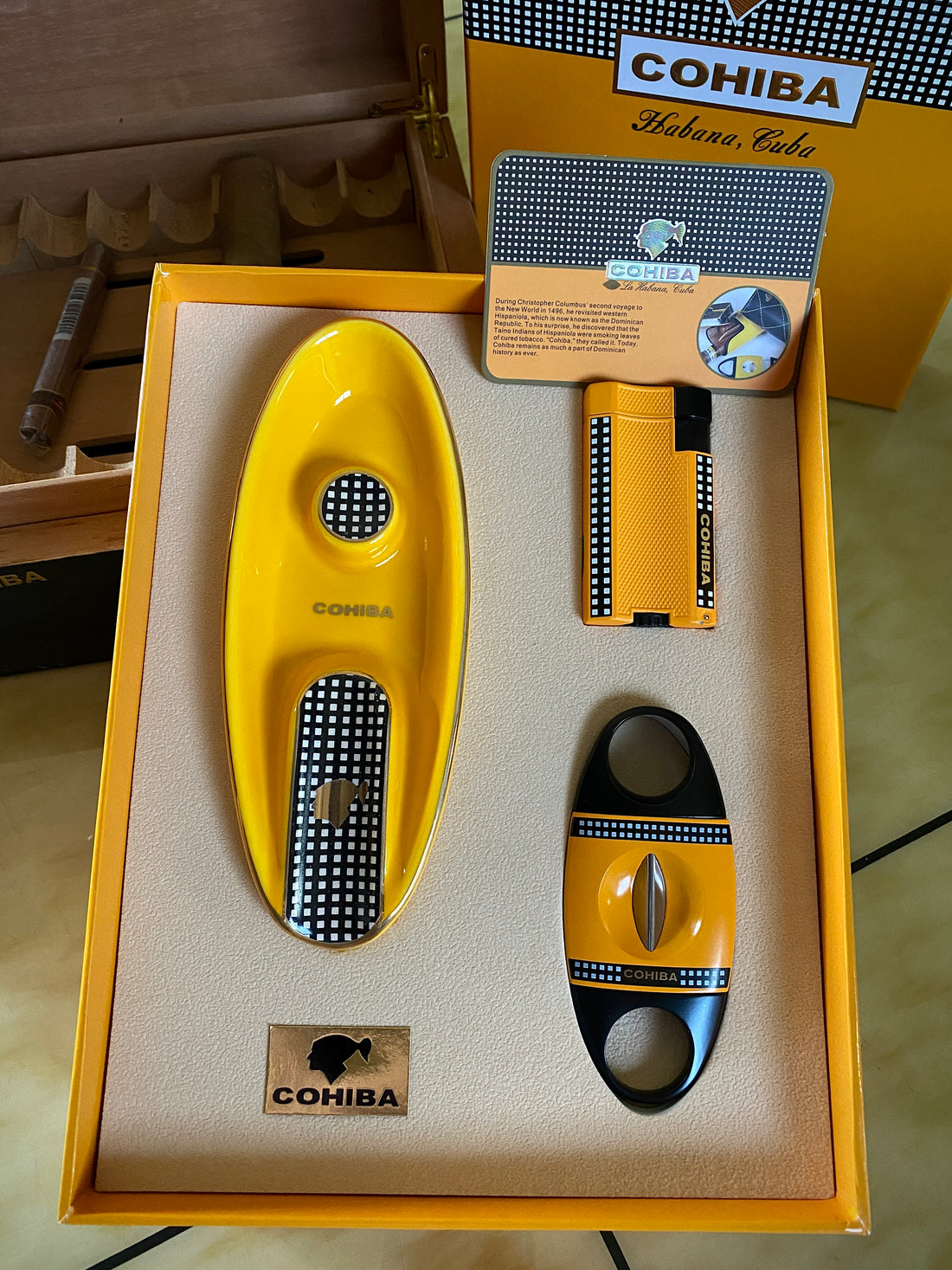 Cohiba V2 Cigar Set